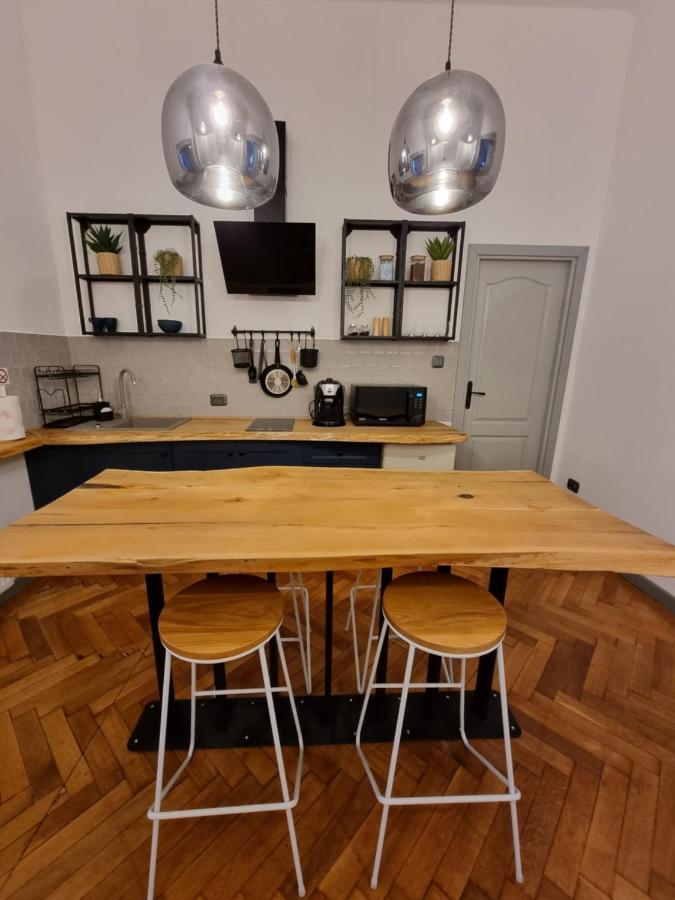 Appartamento Cuba Braşov